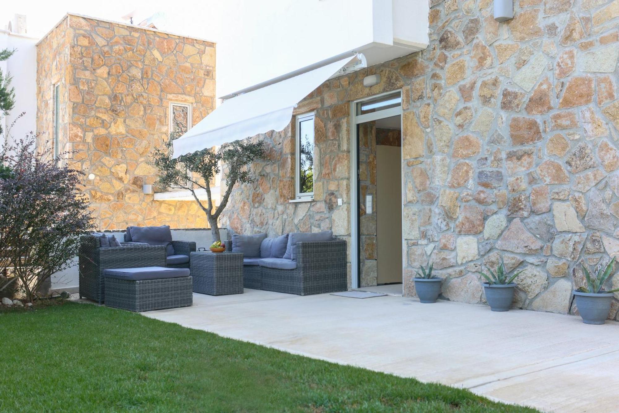 Villa Douglas - Private Pool, Bbq, 4Bdrms, View Pefkochori Dış mekan fotoğraf