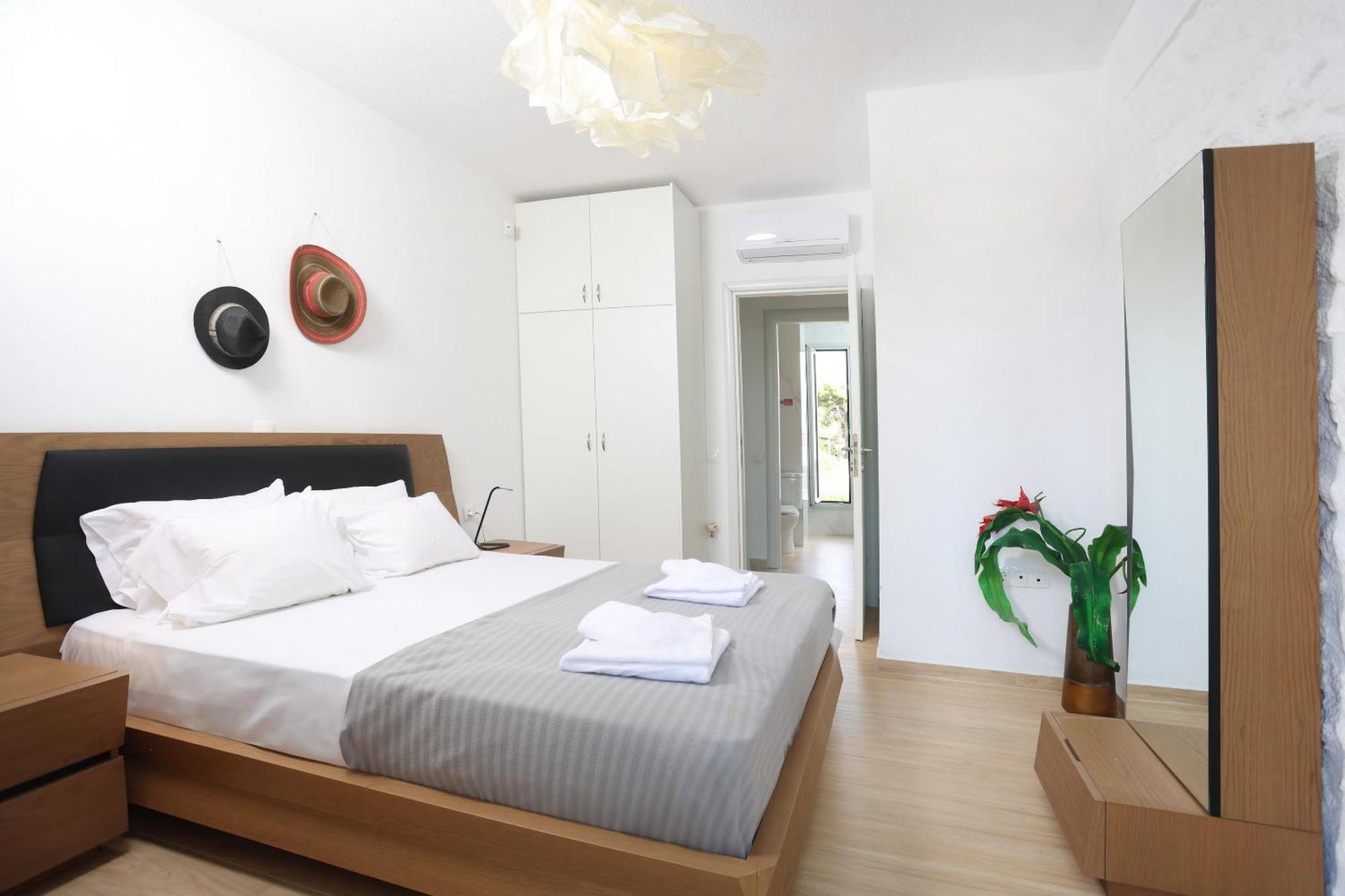 Villa Douglas - Private Pool, Bbq, 4Bdrms, View Pefkochori Dış mekan fotoğraf